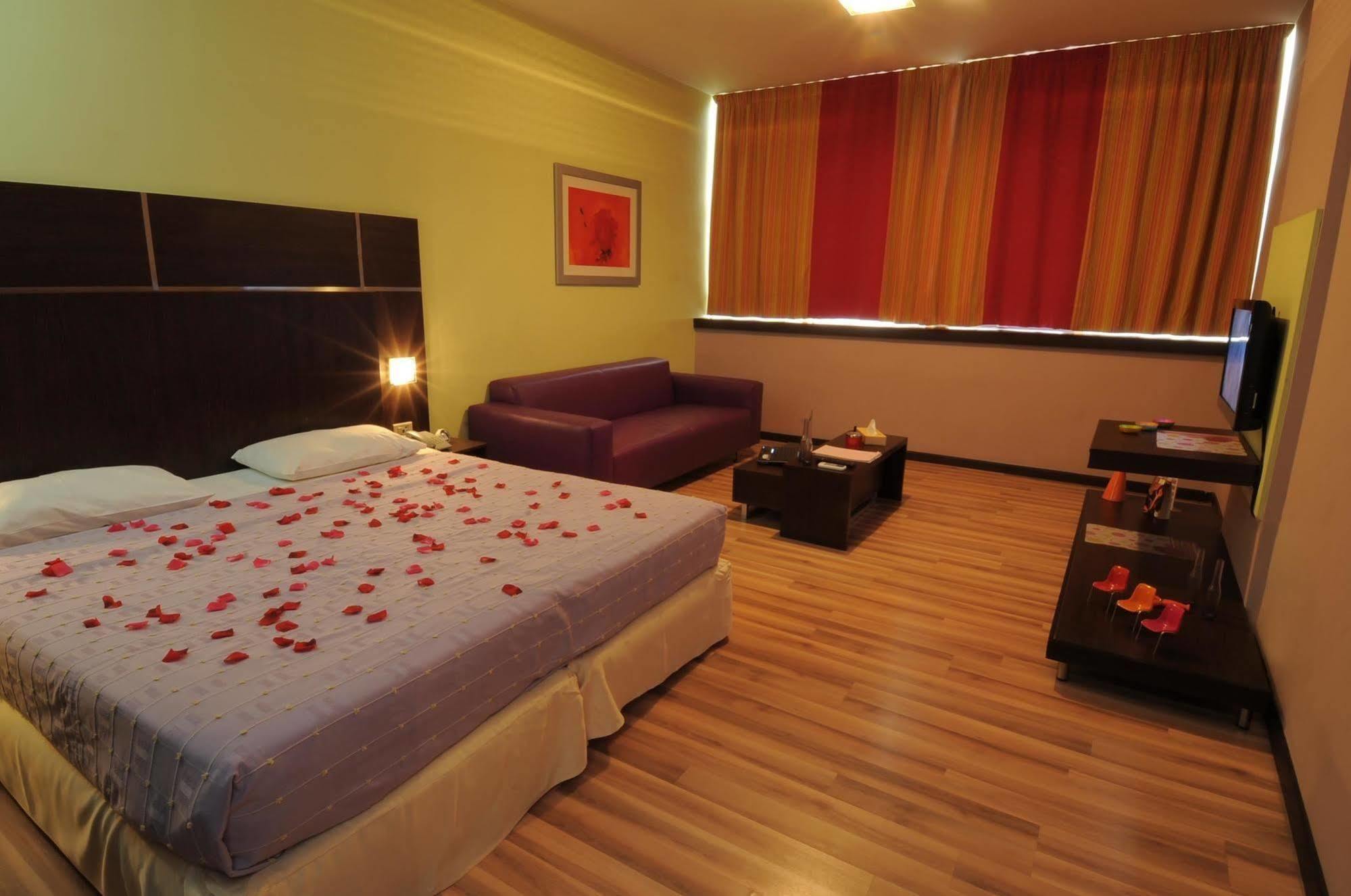 Suite Hotel Merlot - Beirut Ngoại thất bức ảnh